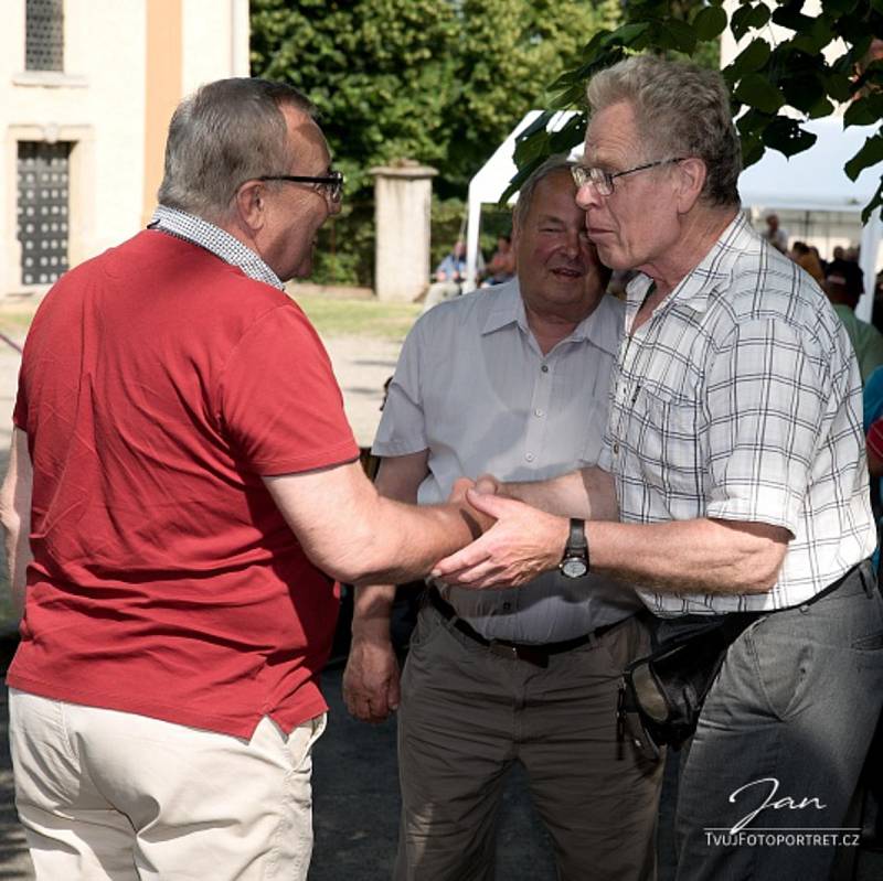 Další ročník přehlídky dechových hudeb Vtelenská dechparáda je minulostí. Na nádvoří zámku Stránov byla v nedělním odpoledni pohodová atmosféra, kterou podpořilo i slunečné počasí.