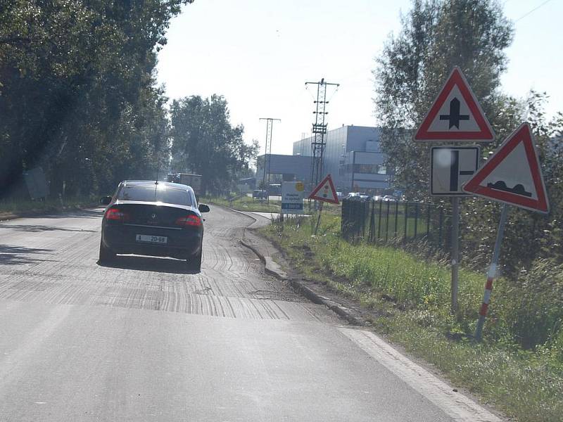 Oprava silnice na trase Mladá Boleslav - Nymburk mezi rychlostní komunikací R10 a Libichovem.