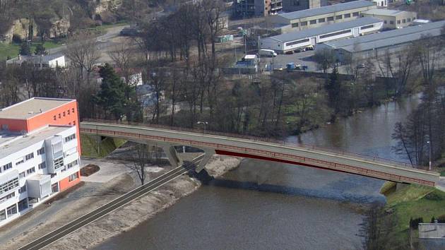 Nový most přes Jizeru u Česany.