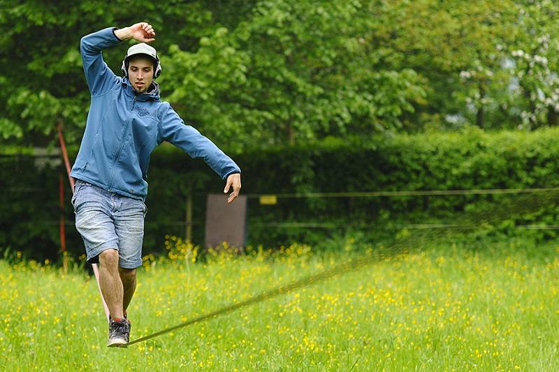 Slackline fest 2013 proběhl v areálu sobotecké Horolezecké stěny