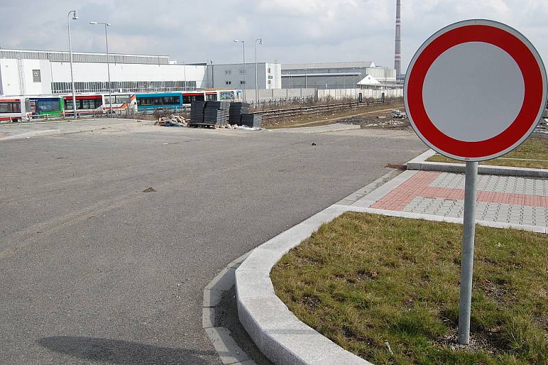 Severovýchodní tangenta se napojí na nultou etapu u Bondy centra a zákaznického centra Škody Auto na třídě V. Klementa.