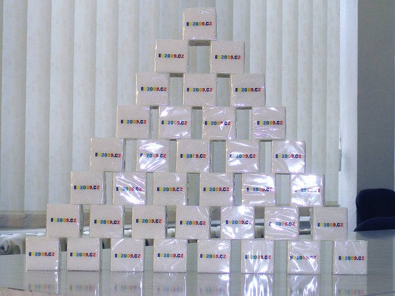 Kostky cukru z Cukrovaru TTD Dobrovice určené pro kampaň v rámci předsednictví Radě EU.