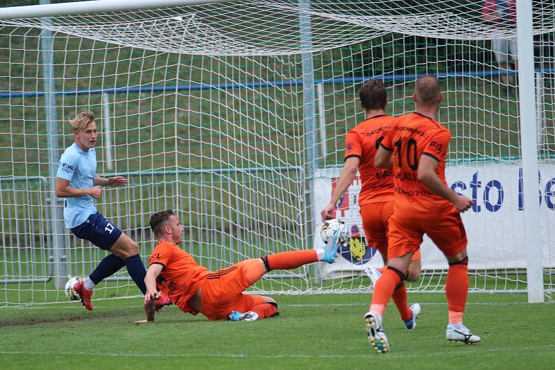 Turnaj v Benátkách, zápas o 3. místo: FK Mladá Boleslavi (v oranžovém) - 1. FK Příbram (7:0)