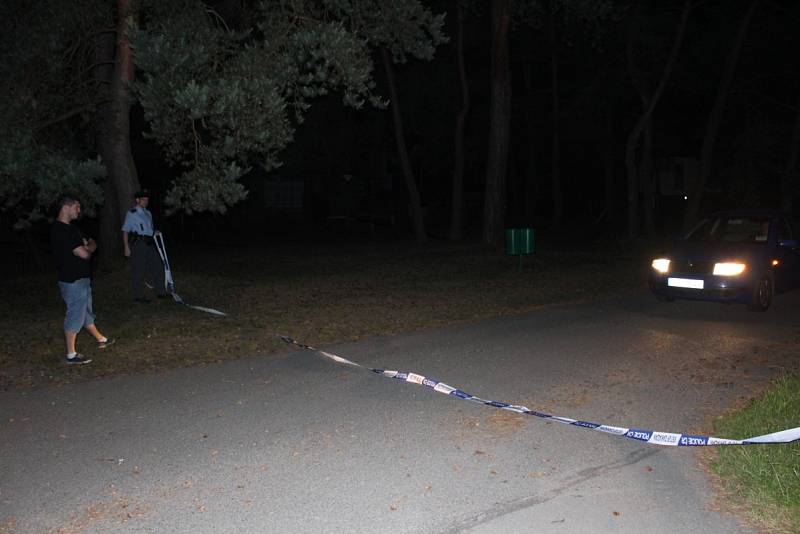 Velká tragédie se v úterý večer stala v malém městečku na Mladoboleslavsku. Dlouhodobé spory vyústily v Bělé pod Bezdězem ve dvojnásobnou vraždu a jednoho těžce zraněného.