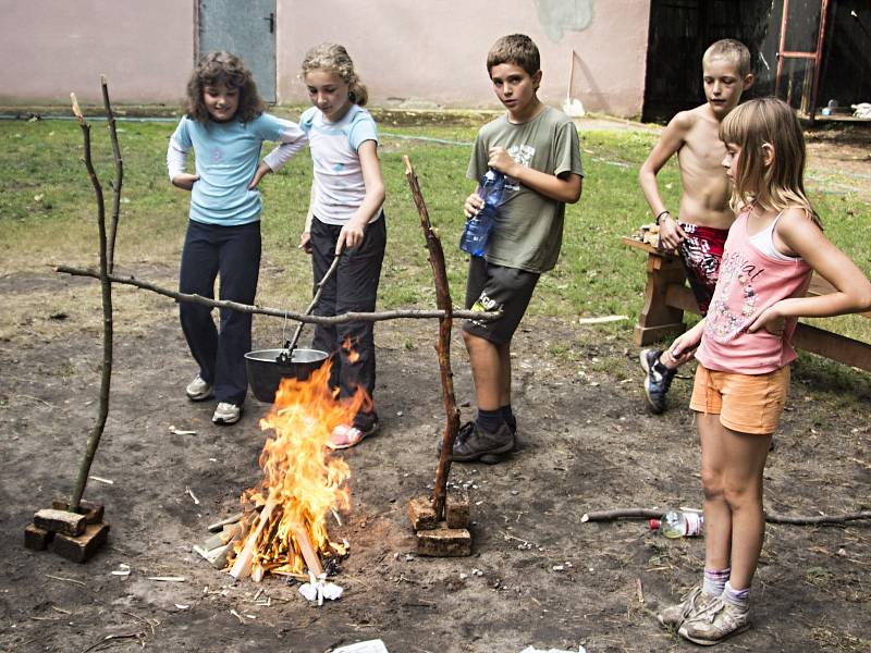 Příměstských táborů v Okrouhlíku se zúčastnily děti z benáteckých základních i mateřských škol.