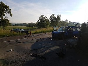 Dopravní nehoda dvou osobních automobilů v obci Veselá u Mnichova Hradiště.