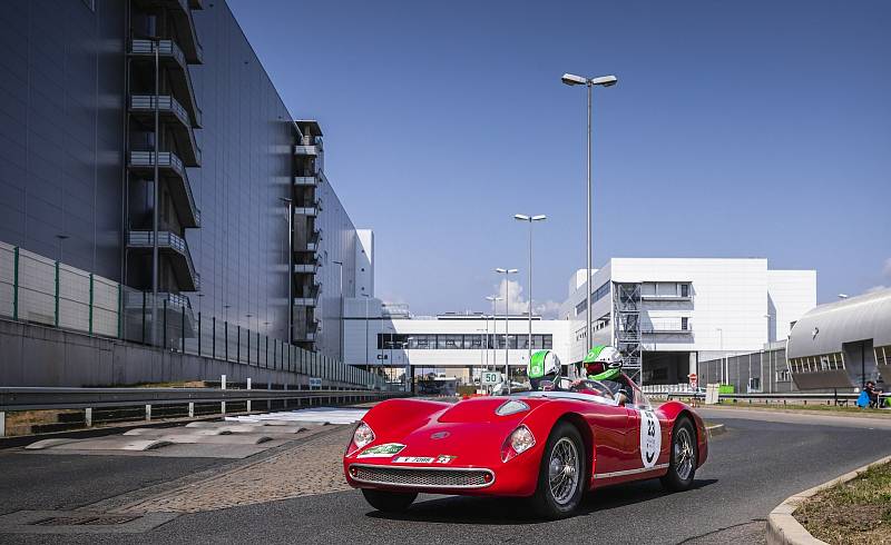 Škoda Auto se letos zúčastnila s pěti historickými modely soutěže historických vozidel Sachsen Classic. Jedna etapa zavítala i do Mladé Boleslavi.