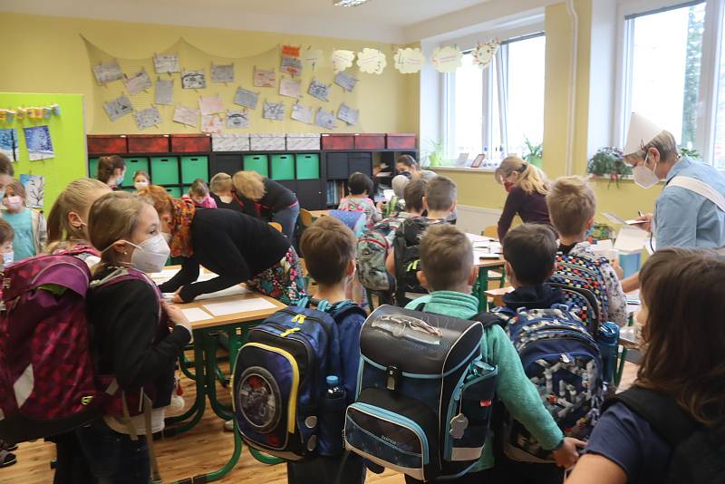 Testování v 5. základní škole v Mladé Boleslavi.