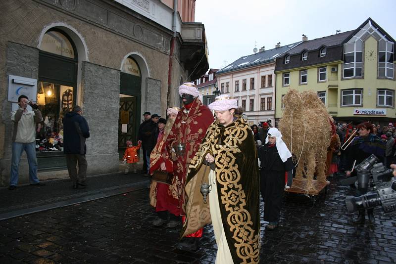 Průvod Tříkrálový odstartoval na Českobratrském náměstí.