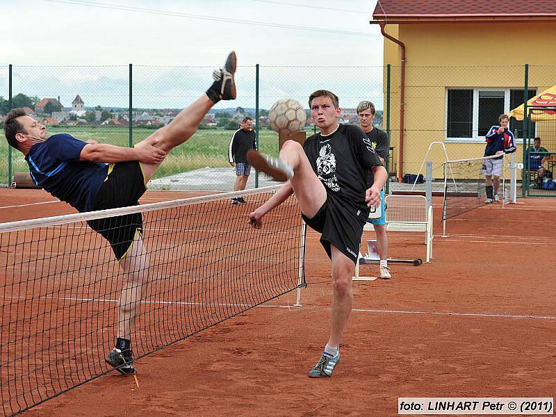 Okresní přebor nohejbalových trojic v Kolomutech