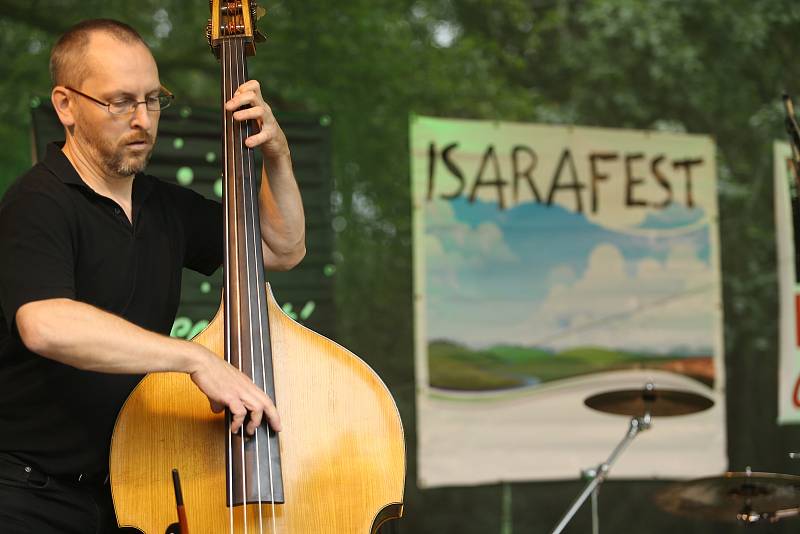 Festival Isarafest 2020 na letní scéně Michalovické Putny.