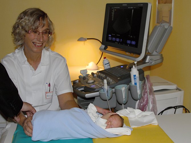 Klaudiánova nemocnice má nový ultrazvuk, pořídila ho díky daru Škoda Auto