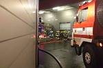 Speciální hasičský vůz z Boleslavi pomohl u vážného požáru.