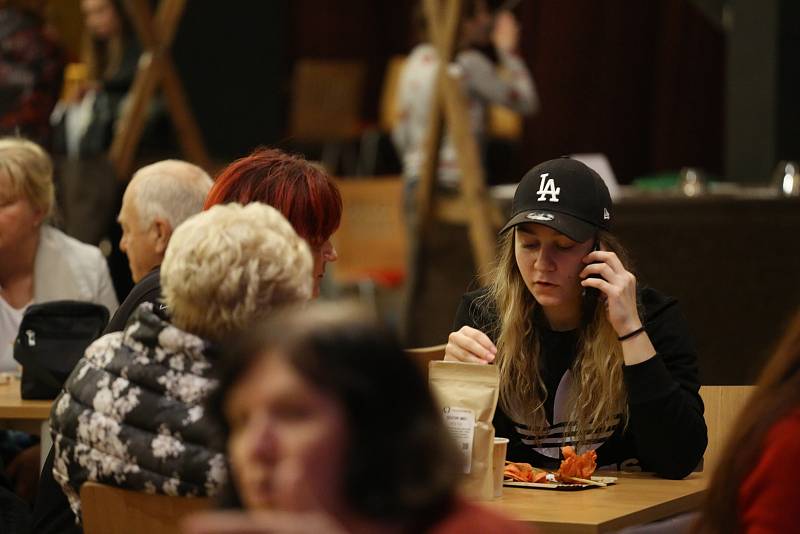 Z Festivalu kávy, čokolády a čaje 2021 v boleslavském Domě kultury.