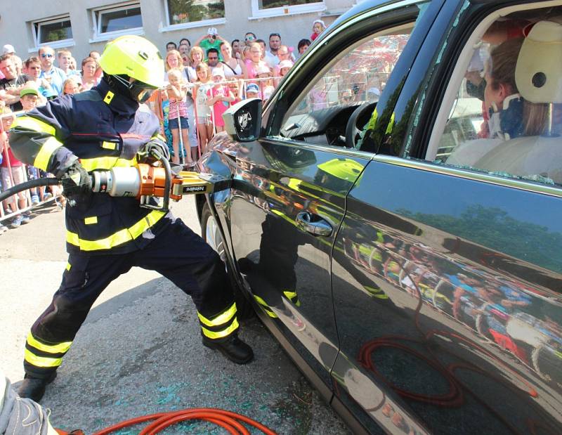 Na dětském dni se představili hasiči i kynologové