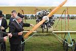 Na mladoboleslavském letišti byla v neděli slavnostně pokřtěna replika francouzského letadla z roku 1913 Caudron G3. Nadační fond letadla Metoda Vlacha stavěl tento stroj osm let a poprvé zde do oblak vzlétl na konci září.