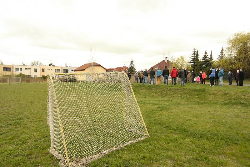 Poklepání základního kamene multifunkční haly se v Kosmonosech konalo v pátek 23. dubna.