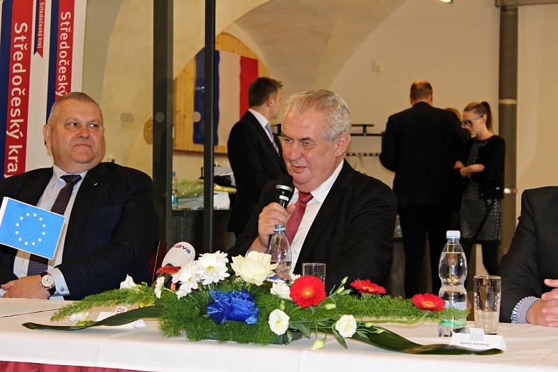 Prezident Miloš Zeman navštívil město Dobrovice.