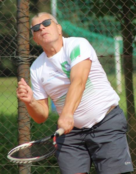 Rekordní počet 25 dvojic se pustil do tenisového turnaje Vrabec Cup, jehož sedmý ročník se uskutečnil na tenisových kurtech v Bakově nad Jizerou. 