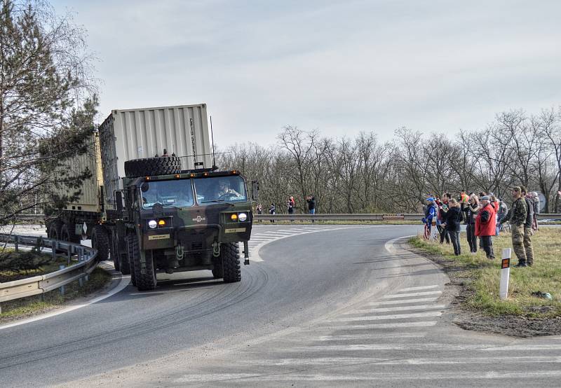 Českem znovu projížděl americký vojenský konvoj.