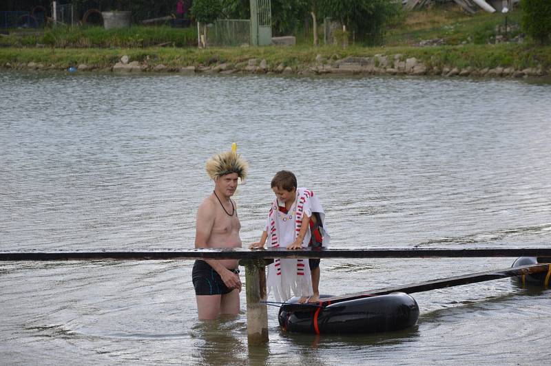 Neckyáda v Dolním Bousově.