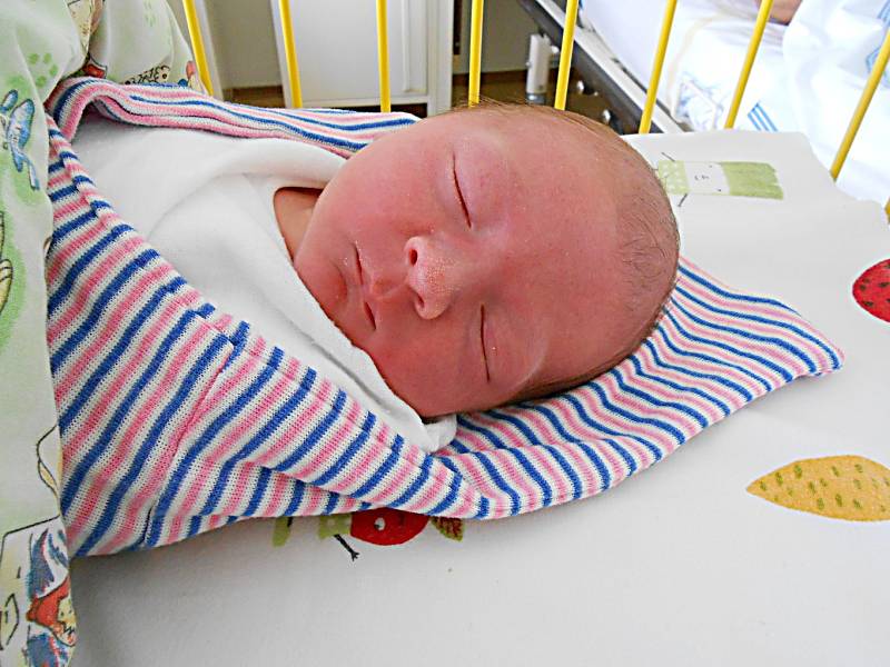 Matyáš Vyhnánek se narodil 17. září, vážil 3,5 kg a měřil 52 cm. S maminkou Petrou a tatínkem Miloslavem bude bydlet v Mladé Boleslavi.