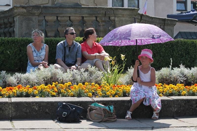 Folklorní festival v Bakově bavil návštěvníky i v parném počasí