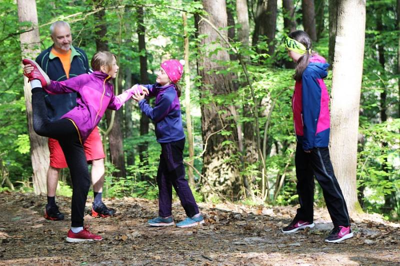 Tradiční Běh do příhrazských schodů v Příhrazích na Mnichovohradišťsku přilákal na start přes stovku závodníků.