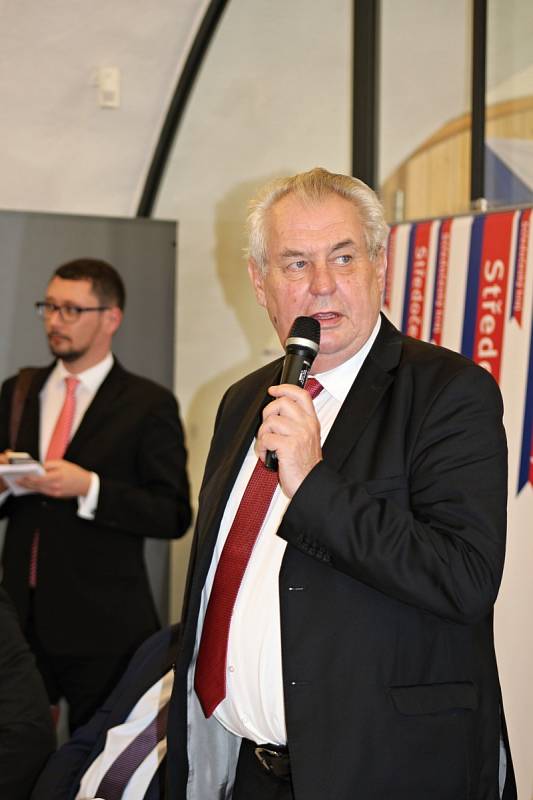 Prezident Miloš Zeman navštívil město Dobrovice.