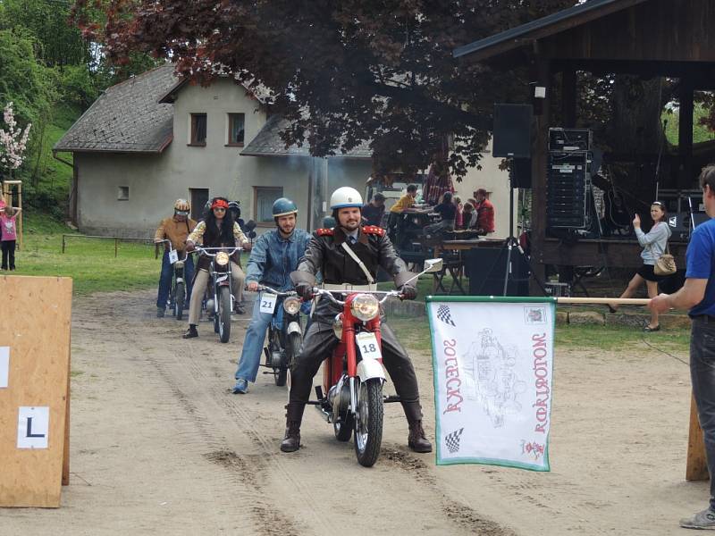 Motoriáda v Solci přilákala stovky návštěvníků