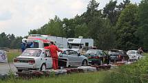 Příznivci silných motorů a kvílení  pneumatik v ostrých zatáčkách mířili v sobotu 26. května do areálu Motorlandu Vrchbělá.