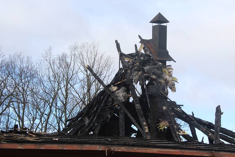 Spáleniště motorestu 4 kameny u Brandýsa nad Labem.