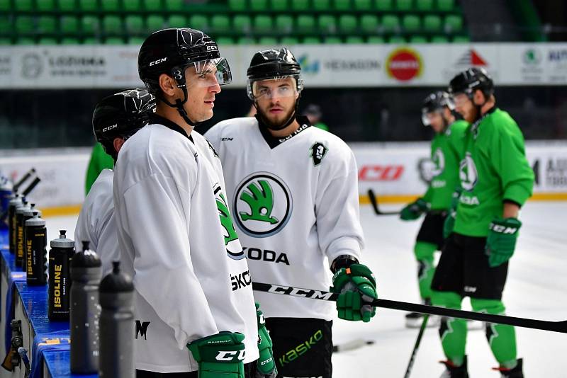 Mladoboleslavští hokejisté vyjeli před sezonou 2021/2022 poprvé na led.