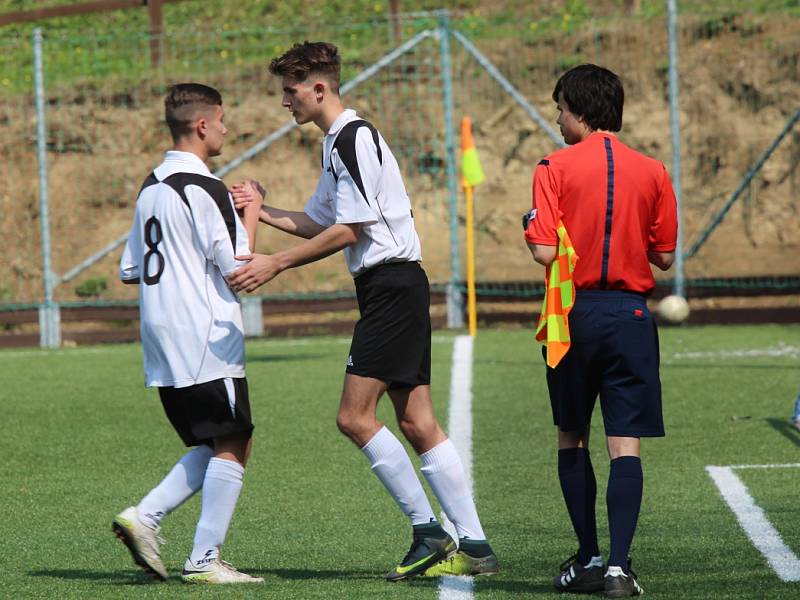 Krajský přebor mladšího dorostu: Mnichovo Hradiště U17 - Neratovice U17