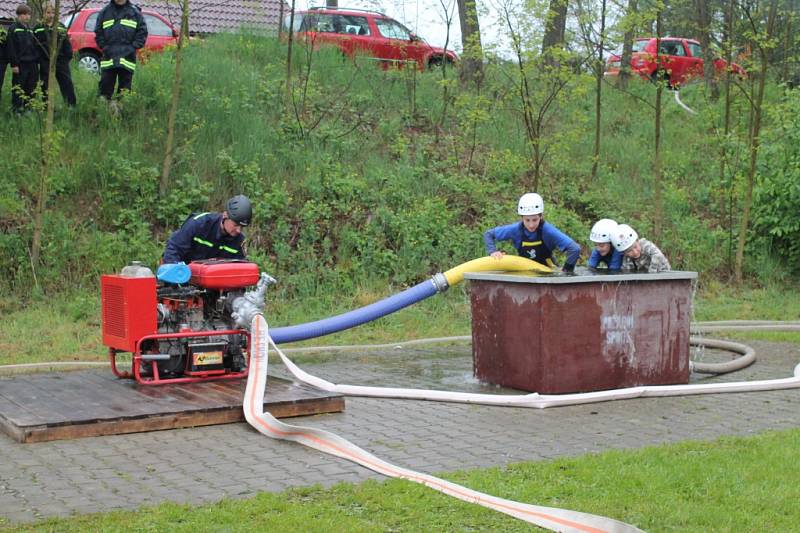 Boleslavský pohár začal v Petkovech. Hasiči měřili síly v útoku pravdy