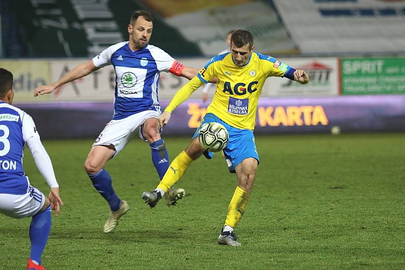 Teplice (ve žlutém) podlehly doma Mladé Boleslavi 0:2