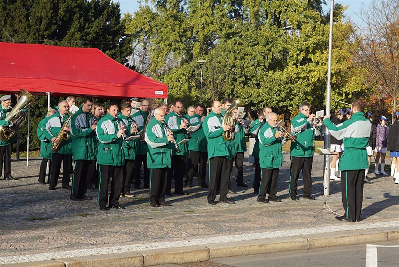 Vzpomínkové setkání ke 103. výročí vzniku republiky se uskutečnilo u památníku padlých legionářů na Komenského náměstí.