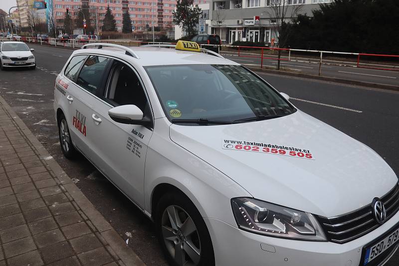 Řidiči taxislužeb na Mladoboleslavsku nepotkali po uzavření okresů žádnou policejní kontrolu.