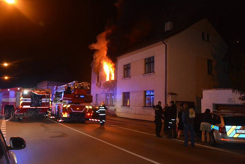 Požár domu v Mladé Boleslavi.
