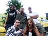 Rocková skupina Seven, která Benátskou noc zahajovala, vystoupila s novým kytaristou Filipem Šubrem (dole vlevo).