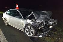 Vážná nehoda tří aut uzavřela silnici mezi Židněvsí a Sukorady.