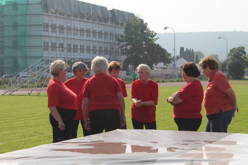 Sportovní hry seniorů odstartovaly v pondělí na 6. základní škole