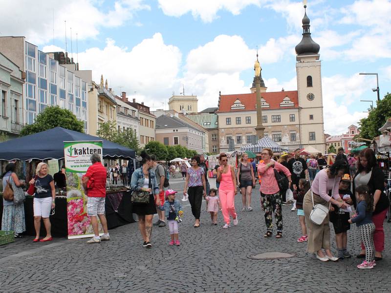 Slavnosti v Mladé Boleslavi si nenechalo ujít několik stovek návštěvníků