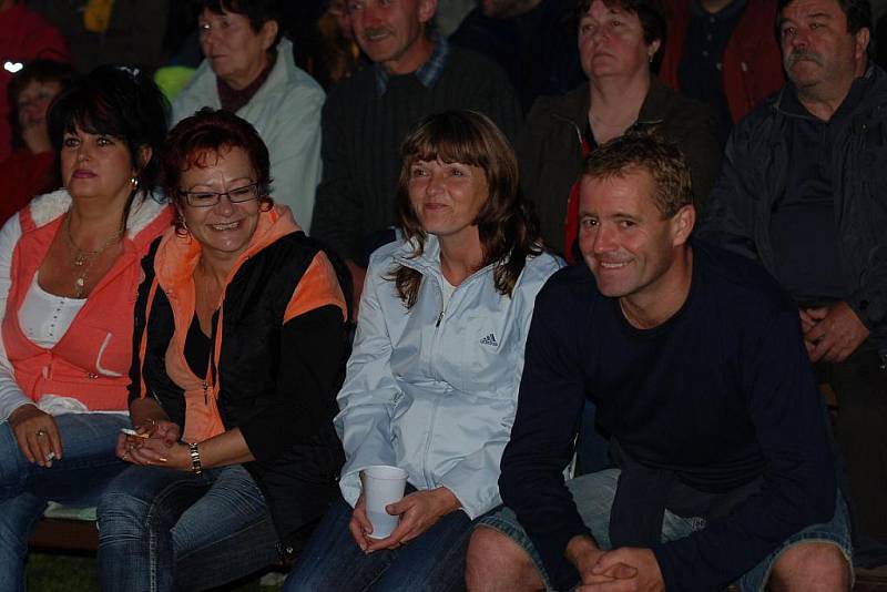 	 FLERET & JARMILA ŠULÁKOVÁ Valečov 27.8.2010