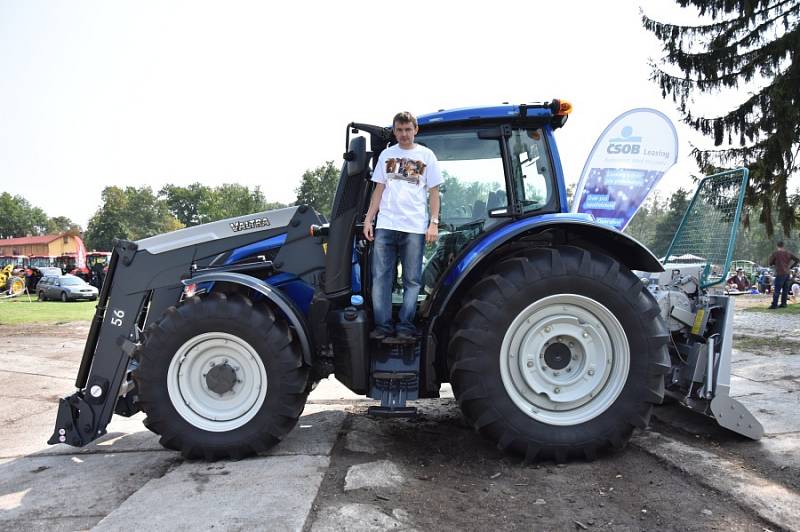 Do Kropáčovy Vrutice se opět sjeli milovníci traktorů a zemědělské techniky.