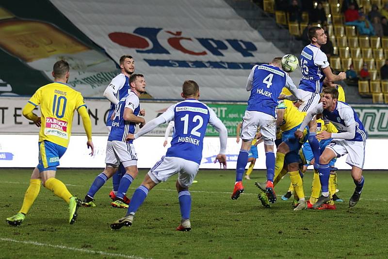 FORTUNA:LIGA - Teplice (ve žlutém) podlehly doma Boleslavi 0:2.