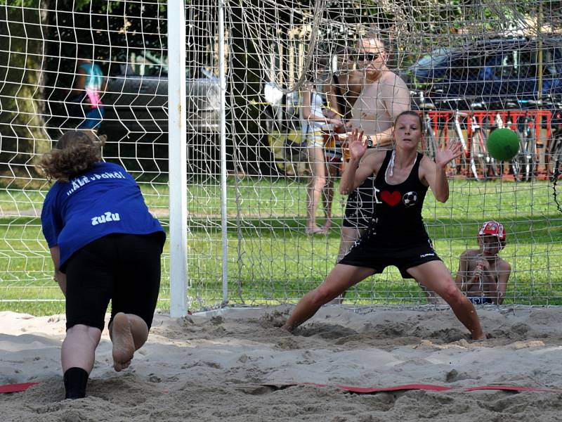 Turnaj v plážové házené  Schmolz + Bickenbach Bělá Cup 2012