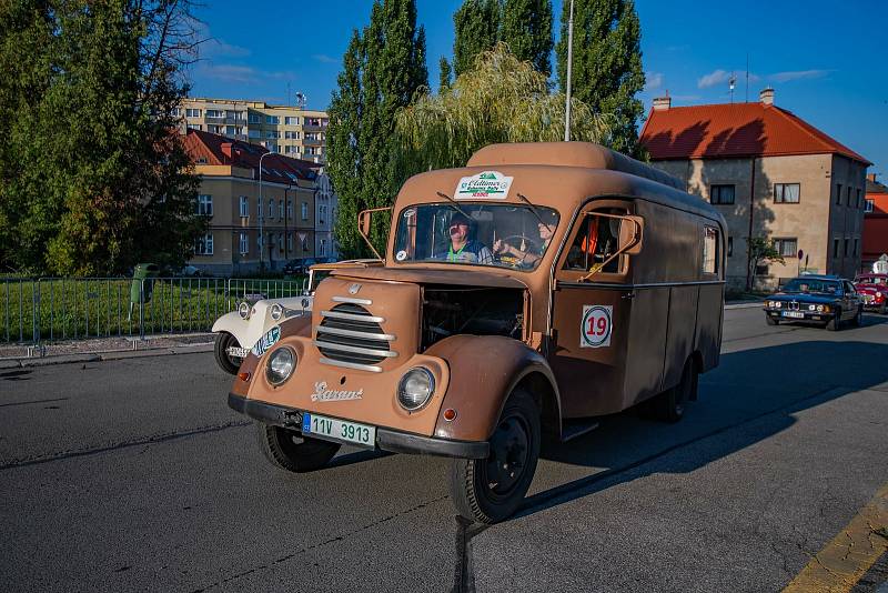 Oldtimer Bohemia Rally 2021 lákala fanoušky motorsportu