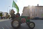 Součástí Svatováclavské jízdy se v Mladé Boleslavi stala i výstava traktorů Svoboda.