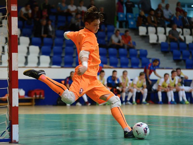 Futsalisté české reprezentace do 21 let prohráli v Mladé Boleslavi s Ruskem 0:7.